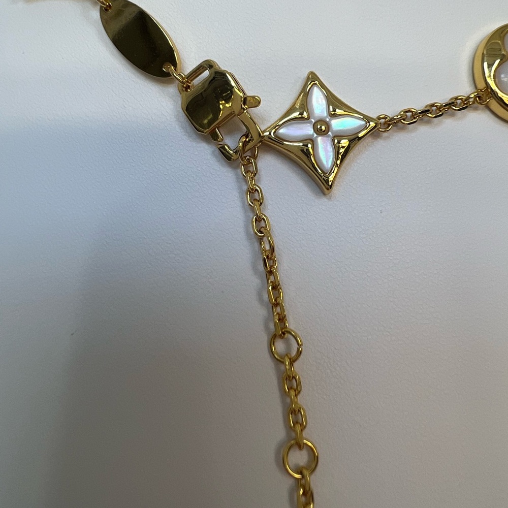 NMP31 High-end Genuine 3D White Mother of Pearl 18K Yellow Gold Plated Necklace - Picture 3 of 6